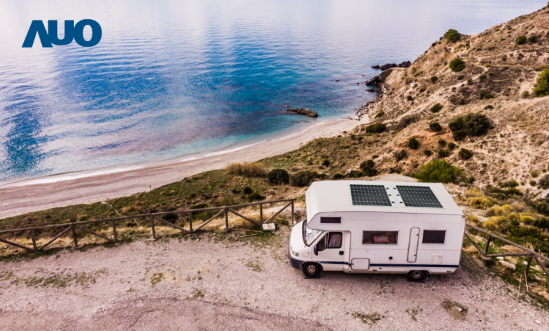 「可撓輕量化太陽光電板SunCurva」使用輕量特殊耐候型複合板取代傳統太陽能板的玻璃前板，不僅降低70%重量，每米平方僅3Kg；具有抗衝擊性能及通過電磁相容性測試，可應用於交通運輸工具，如露營車、遊艇等